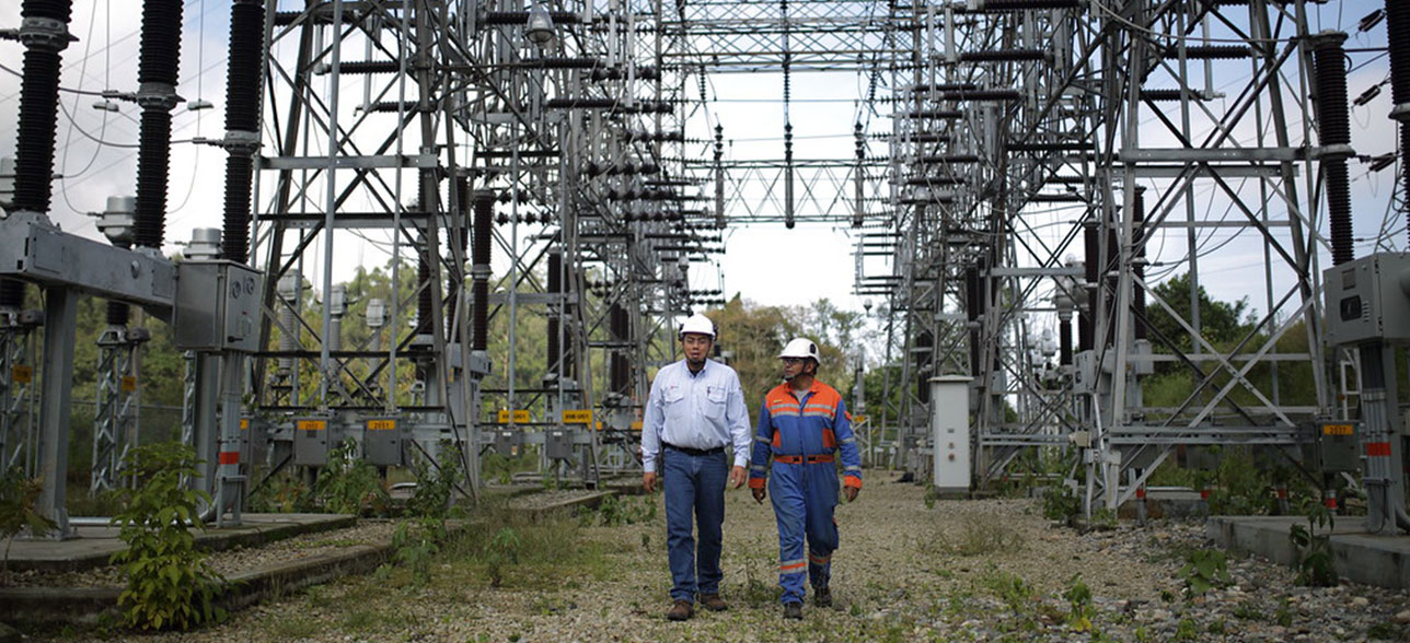 En el Grupo Enel trabajamos día a día para mejorar la calidad y el servicio a nuestros clientes en pro de la eficiencia energética. Central eléctrica de Enel-Emgesa, Limonar en el Muña