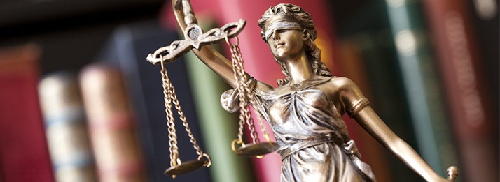 Estatua de Temis Diosa de la justicia 