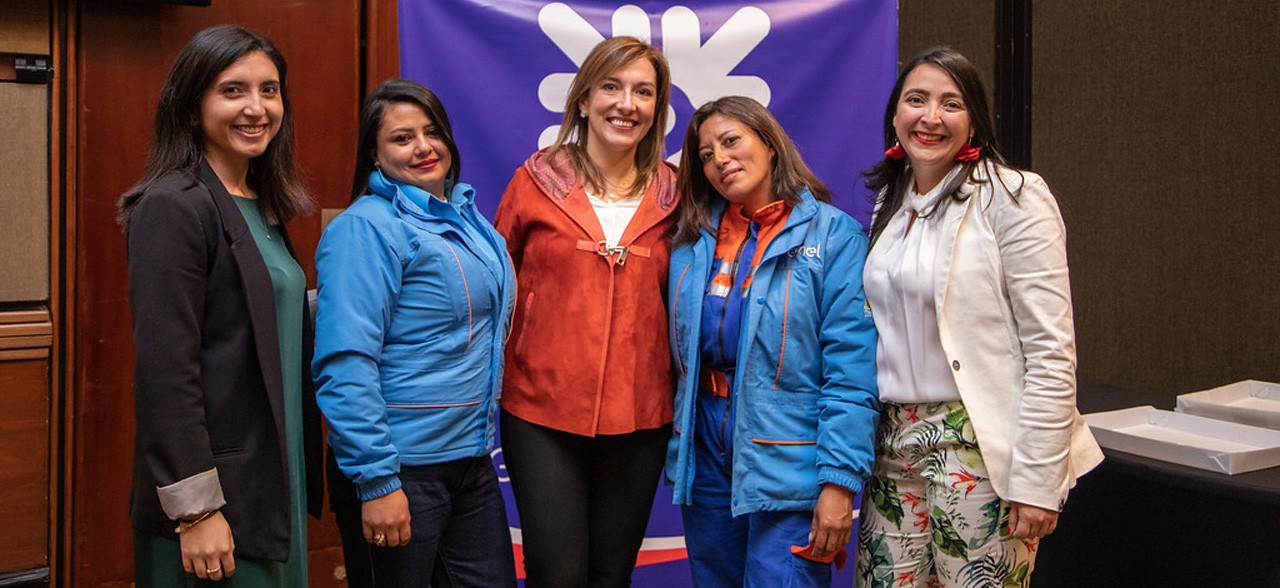 Mujeres Enel