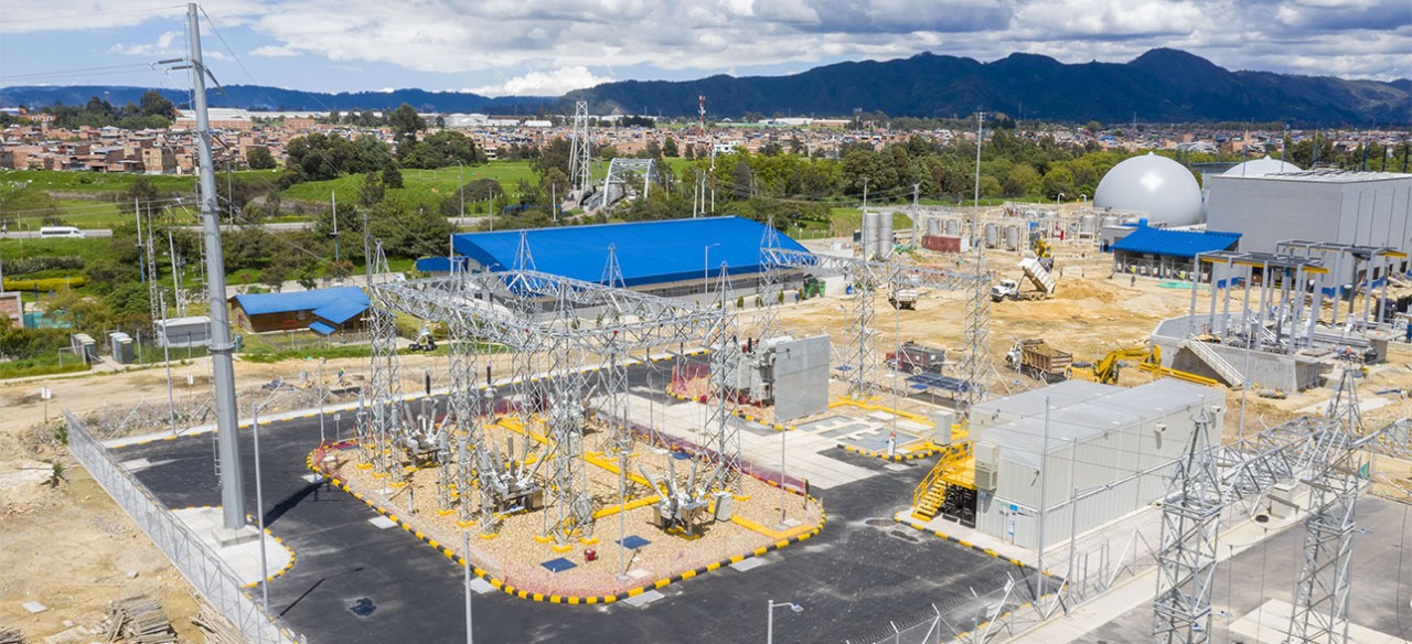 Vista aérea de la subestación Portugal en Engativá, primera subestación eléctrica digital de Colombia