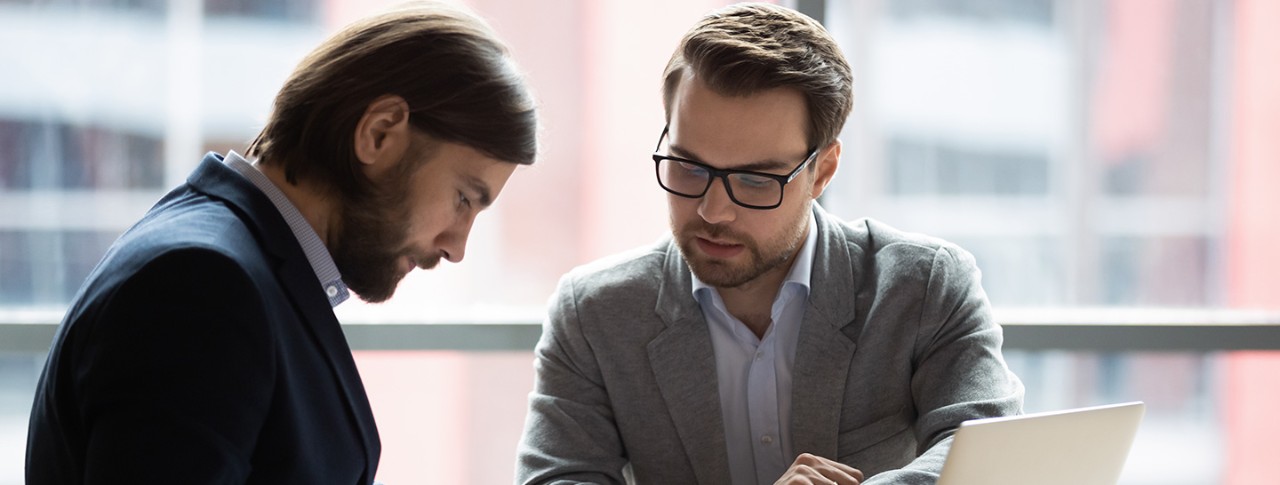 Banner, Funcionario asesorando a una empresa sobre el DDV