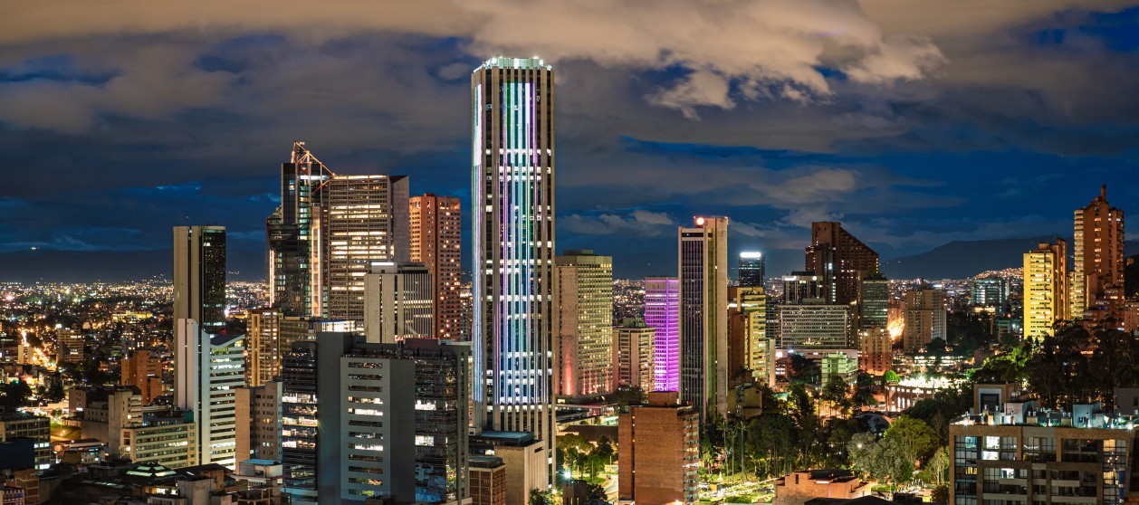 Foto Torre Colpatria y alrededores