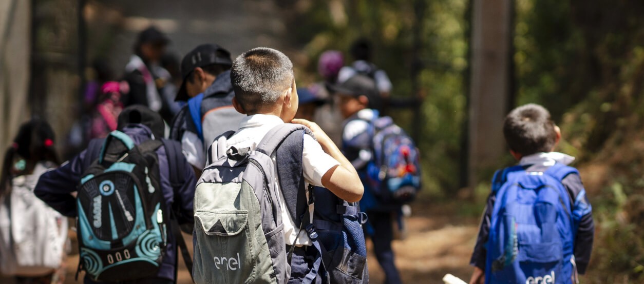 Tejiendo Sueños fortalece la educación de 200 niños y niñas
