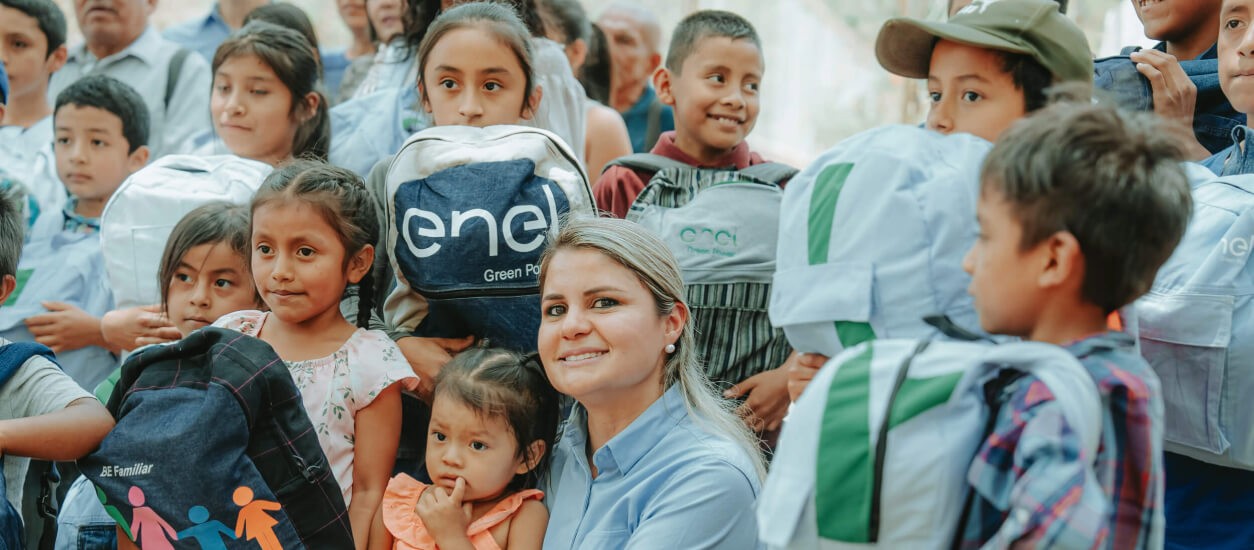 ‘TEJIENDO SUEÑOS’ fortalece la educación de más de 100 niños y niñas de la población de San Jerónimo, Baja Verapaz. 