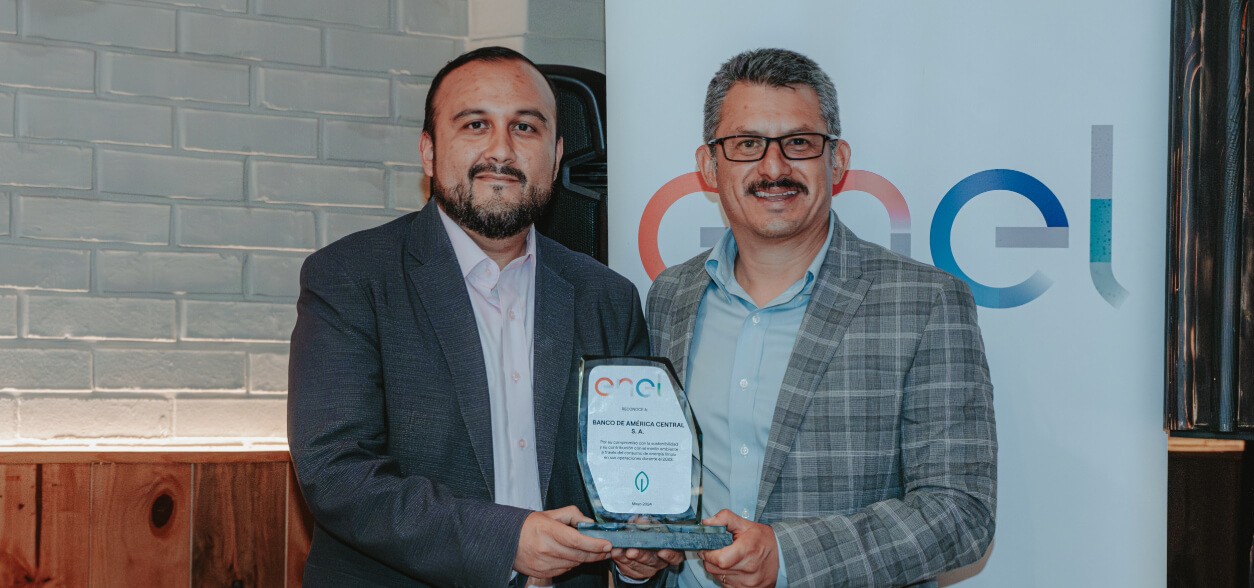 Cena de entrega de Certificados IREC´s em Guatemala