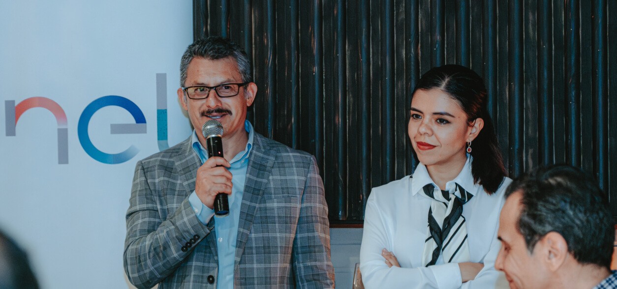 Cena de entrega de Certificados IREC´s em Guatemala