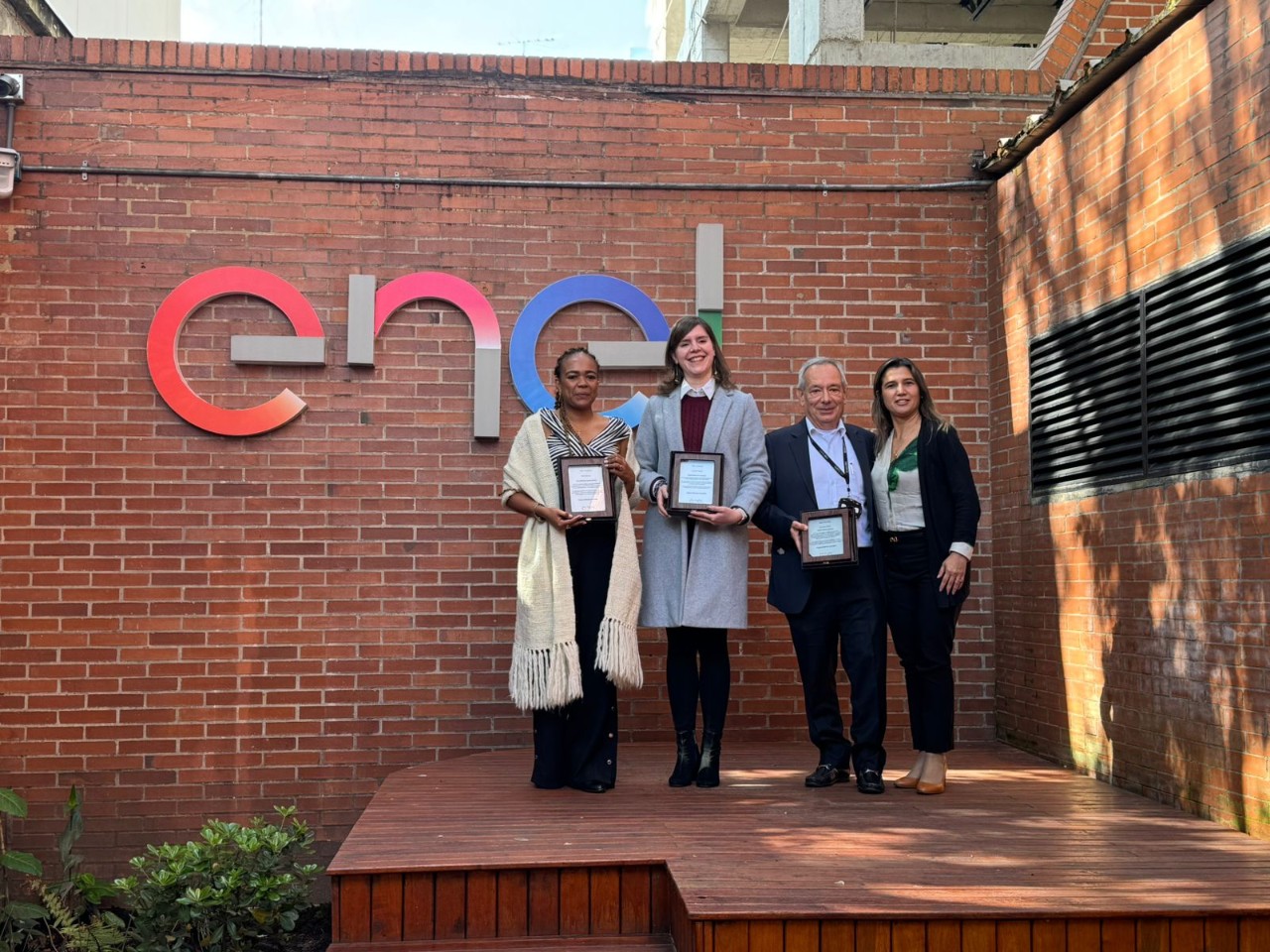 Enel Colombia supera los 1000 clientes de autogeneración de energía y refuerza su compromiso con la sostenibilidad energética
